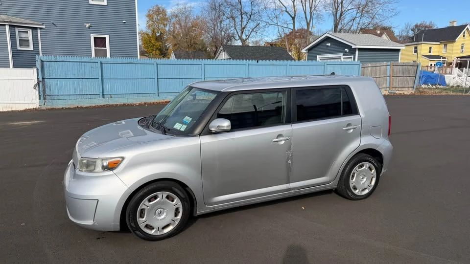 2009 Scion xB - Image 3 of 19