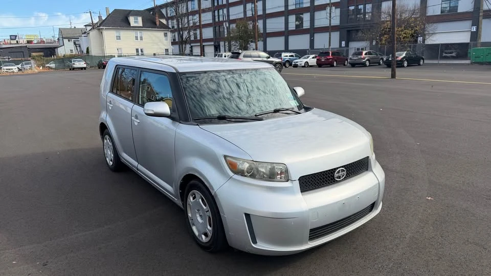 2009 Scion xB - Image 8 of 19