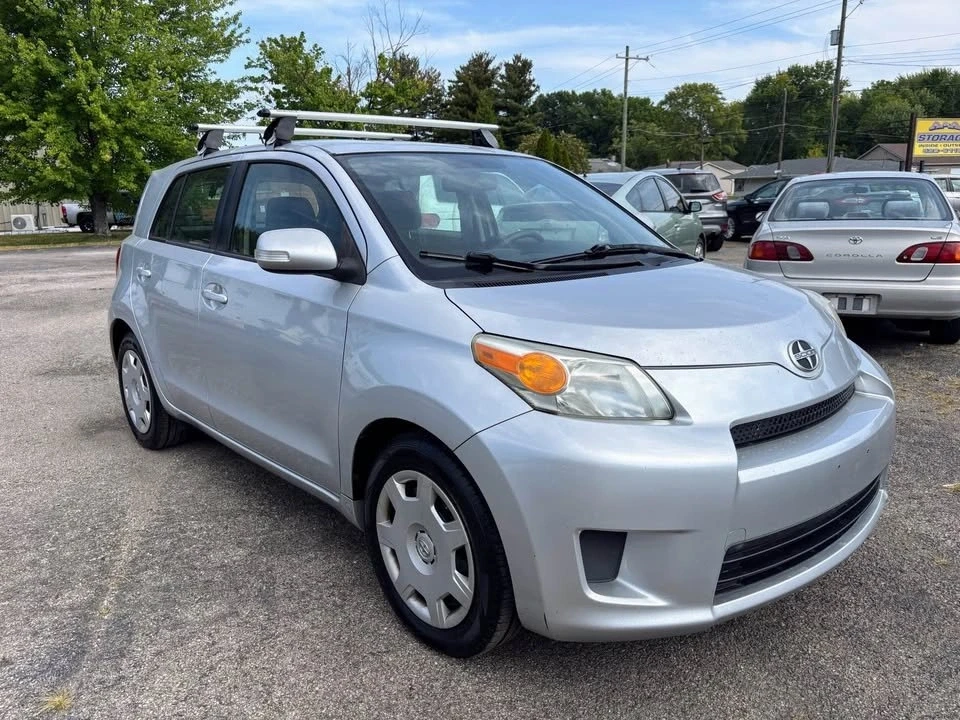 2009 Scion xD - Image 3 of 15