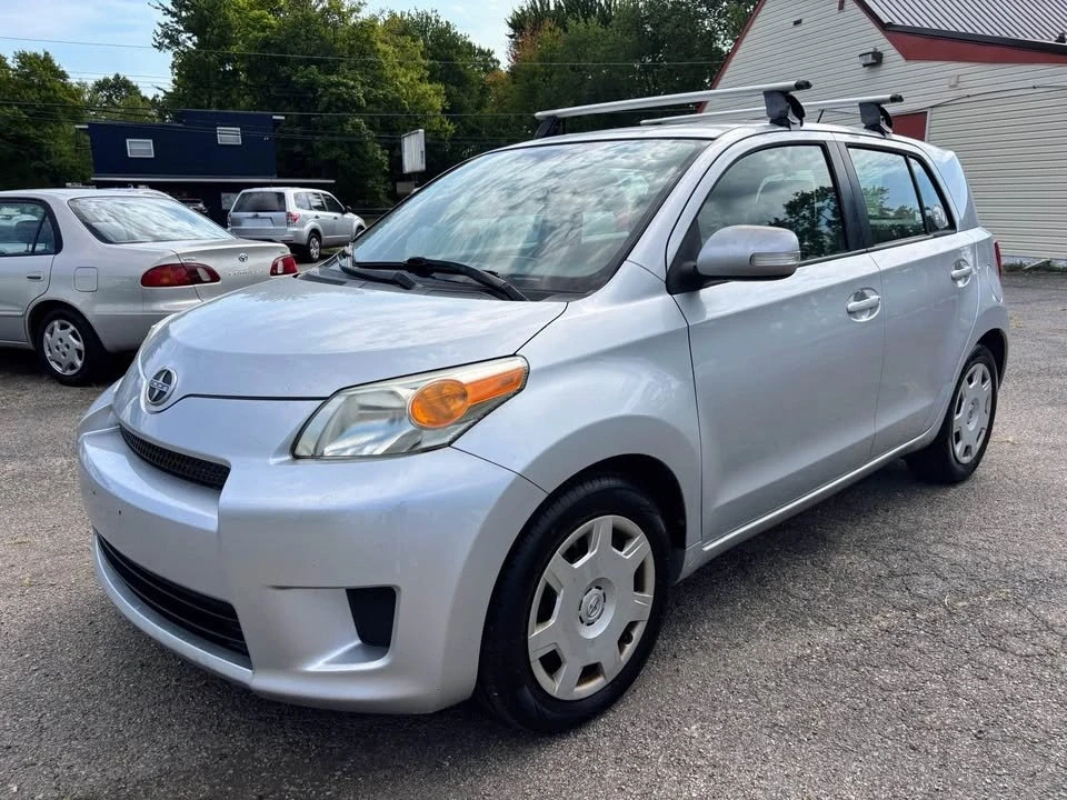 2009 Scion xD - Image 2 of 15