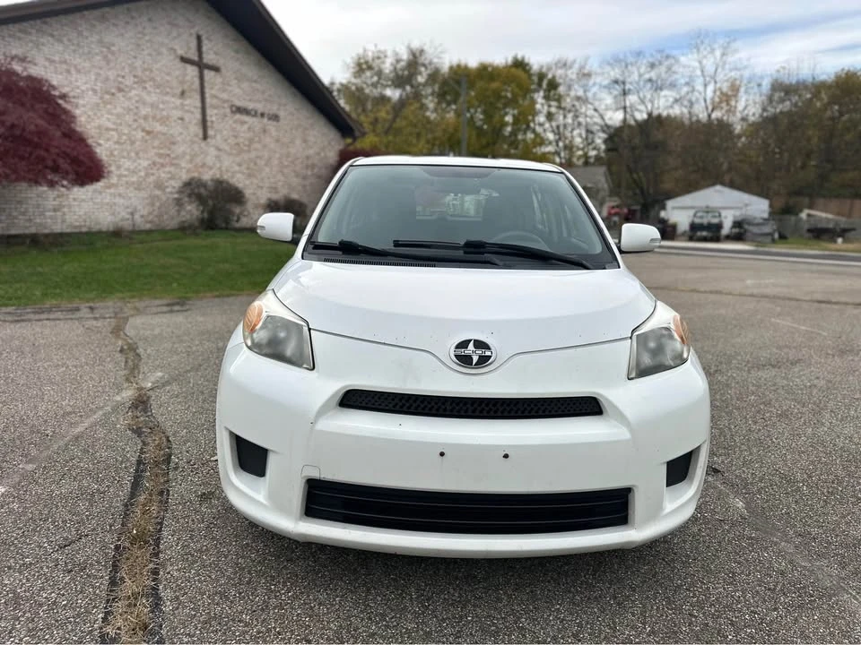 2009 Scion xD - Image 2 of 10