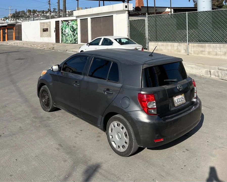 2009 Scion xD - Image 4 of 4