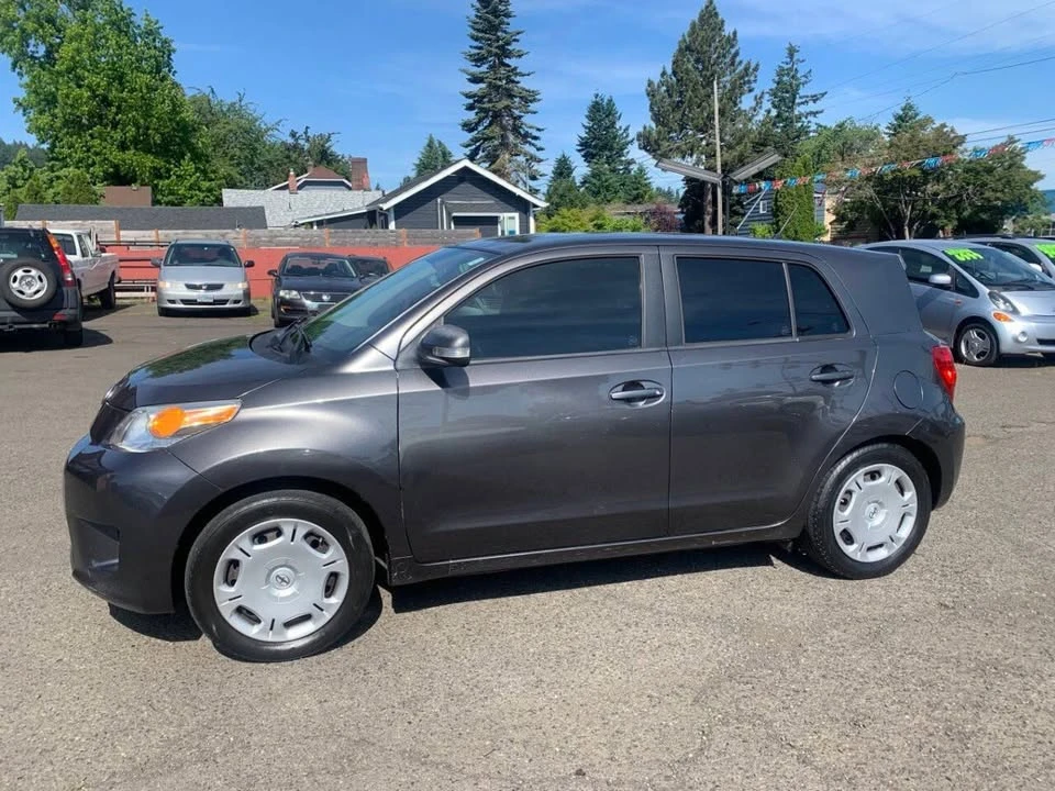 2009 Scion xD - Image 2 of 15