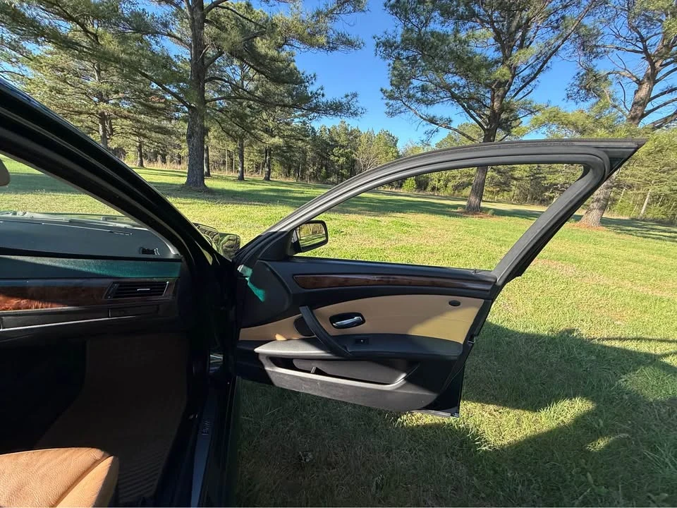 2009 BMW E60 5 Series Sedan - Image 6 of 10