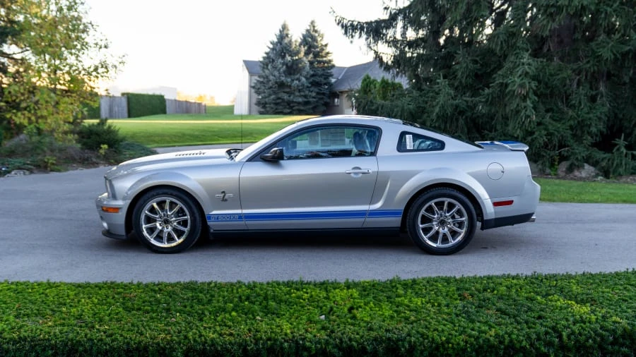 2009 Shelby GT500 - Image 2 of 31