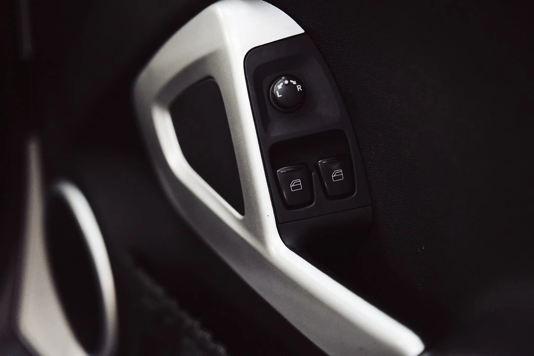 2009 Smart Fortwo 2nd Gen - Image 30 of 30