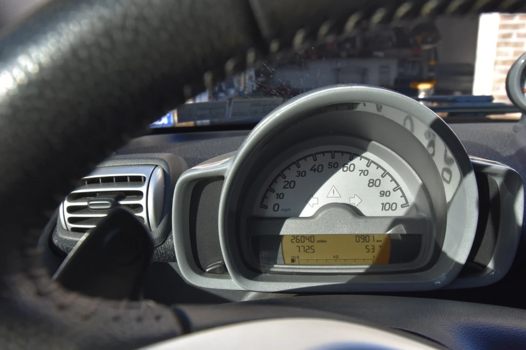 2009 Smart Fortwo 2nd Gen - Image 3 of 17