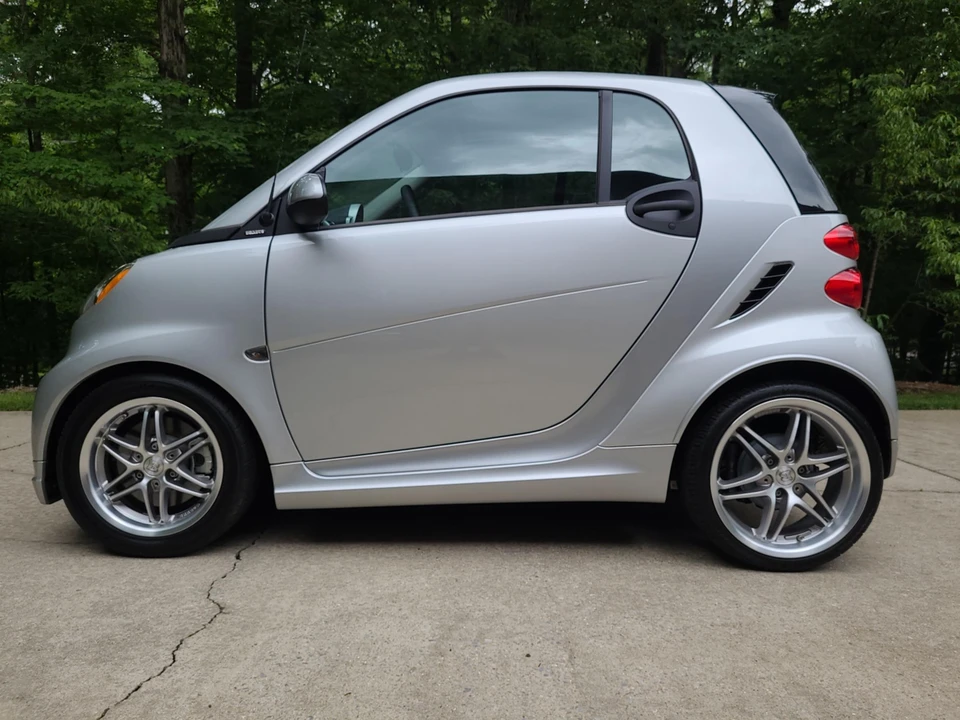 2009 Smart Fortwo 2nd Gen - Image 8 of 31