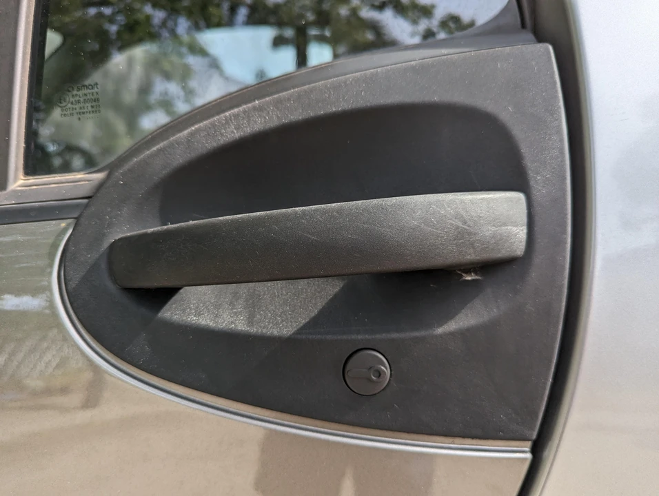 2009 Smart Fortwo 2nd Gen - Image 28 of 31