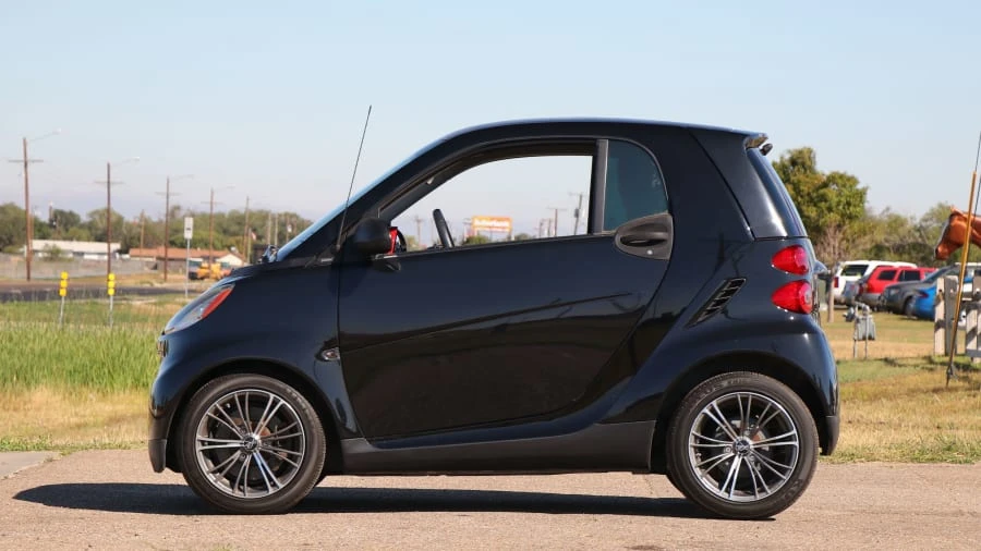 2009 Smart Fortwo 2nd Gen - Image 2 of 12