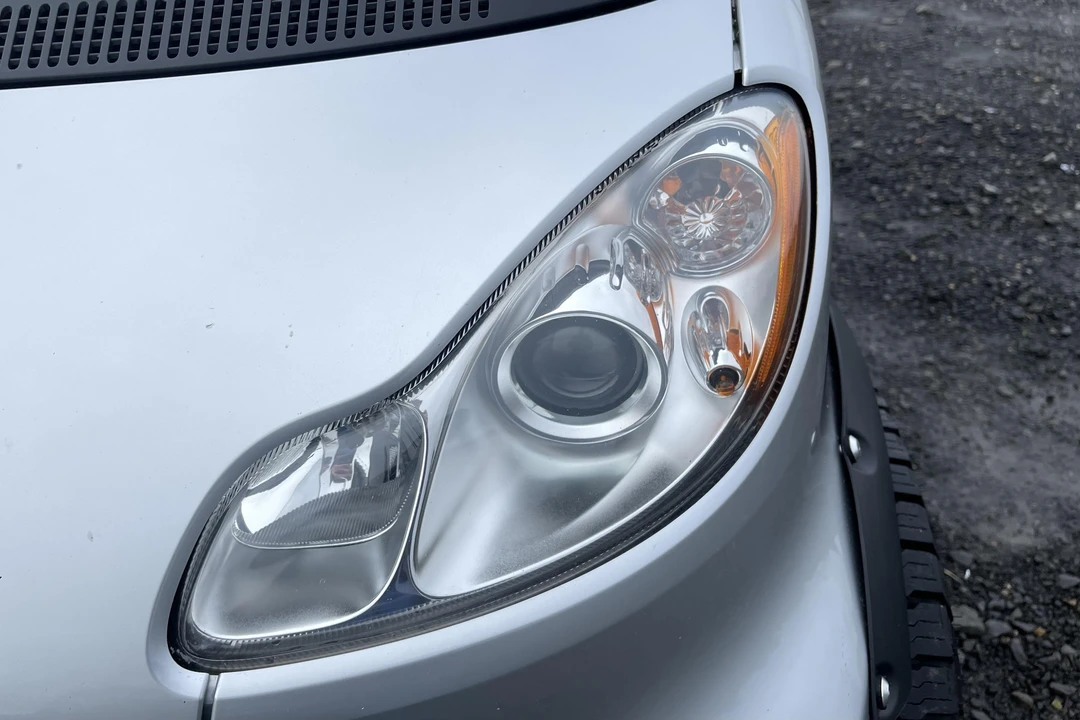 2009 Smart Fortwo 2nd Gen - Image 26 of 31