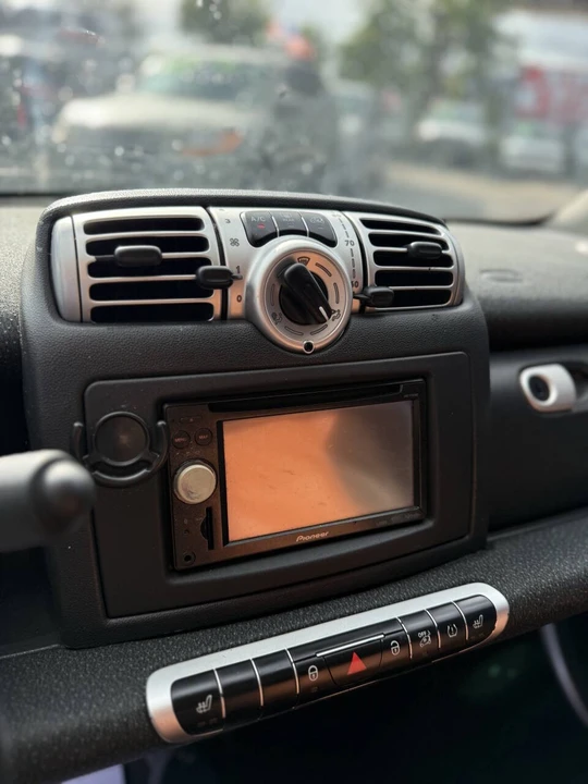 2009 Smart Fortwo 2nd Gen - Image 15 of 17