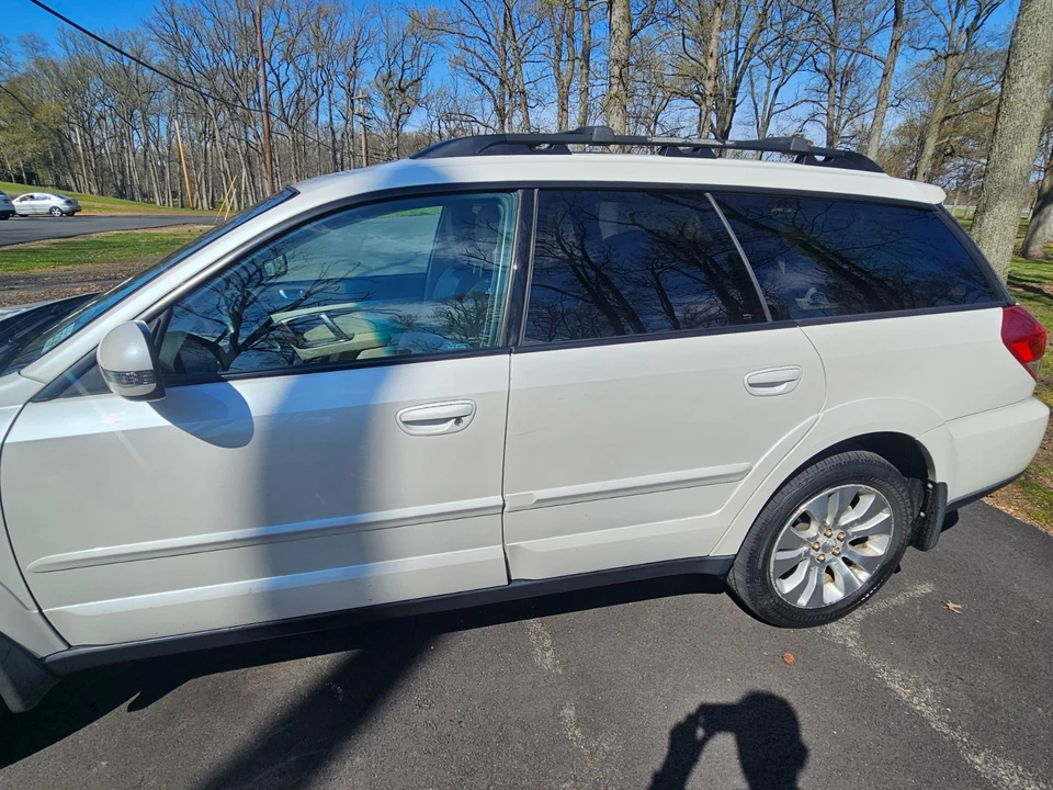 2009 Subaru Outback 3rd Gen - Image 9 of 21