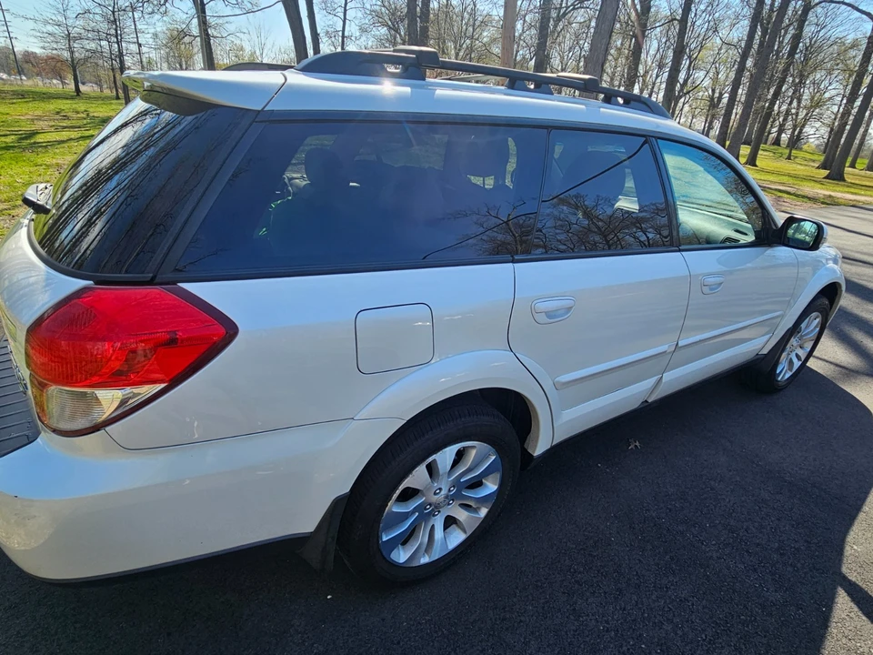 2009 Subaru Outback 3rd Gen - Image 12 of 21