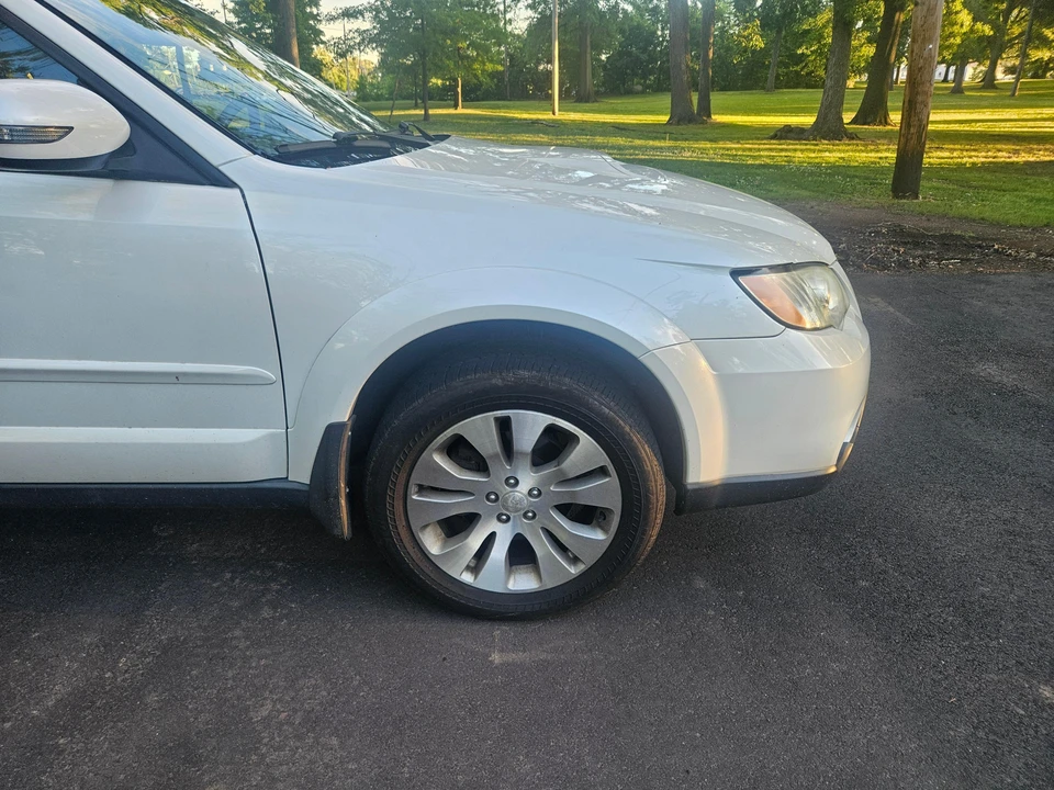 2009 Subaru Outback 3rd Gen - Image 19 of 31