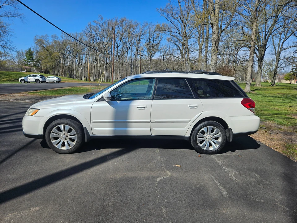 2009 Subaru Outback 3rd Gen - Image 7 of 31