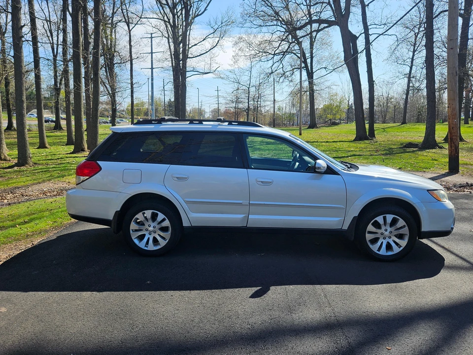 2009 Subaru Outback 3rd Gen - Image 11 of 31