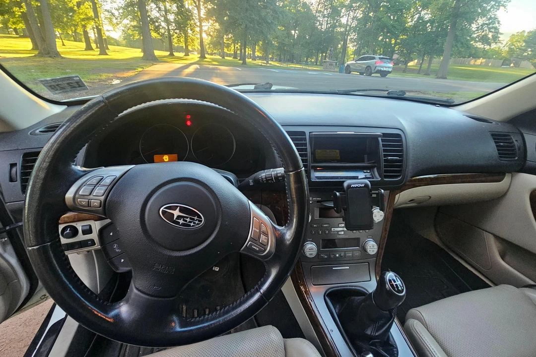 2009 Subaru Outback 3rd Gen - Image 20 of 31