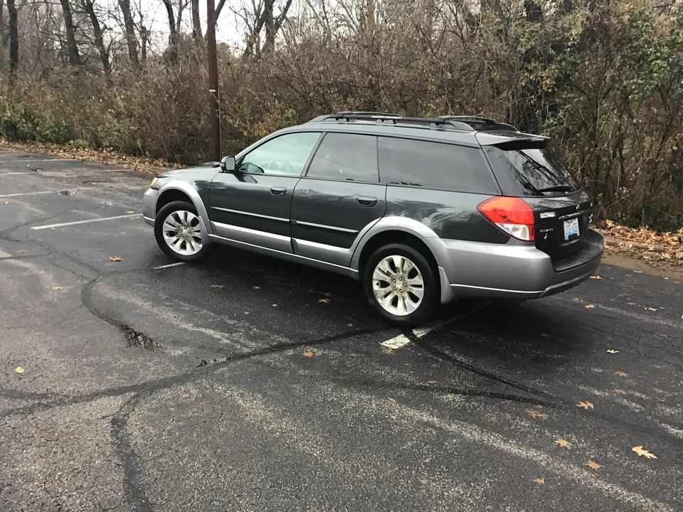 2009 Subaru Outback 3rd Gen - Image 9 of 31