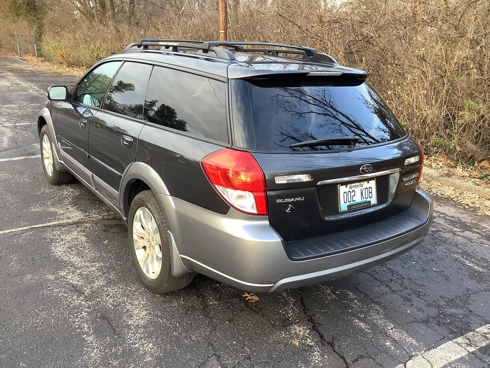 2009 Subaru Outback 3rd Gen - Image 11 of 31