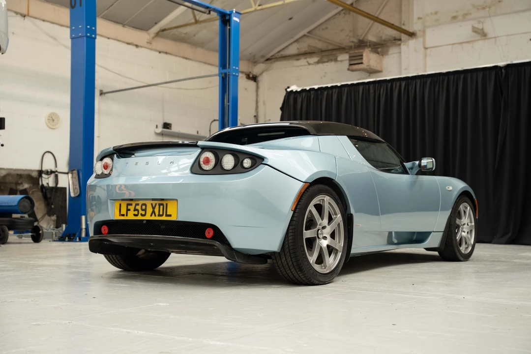 2009 Tesla Roadster - Image 7 of 31