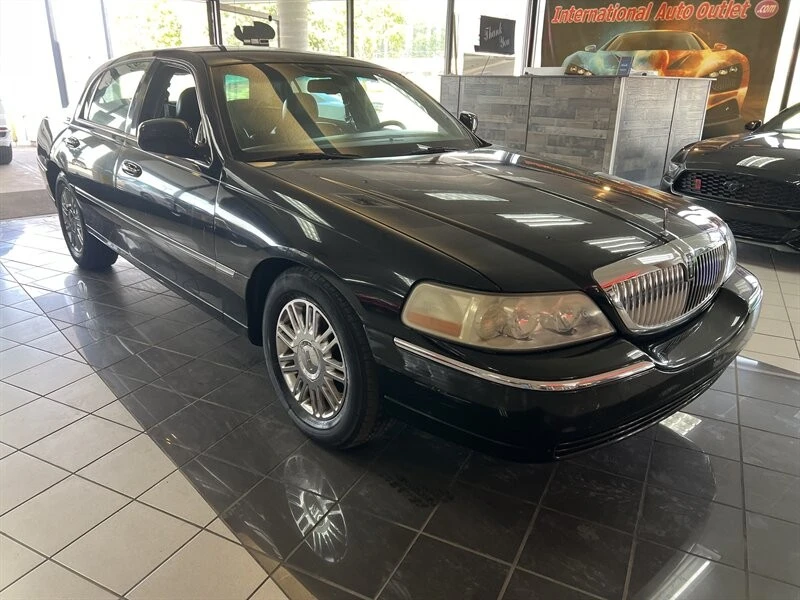 2009 Lincoln Town Car - Image 4 of 4