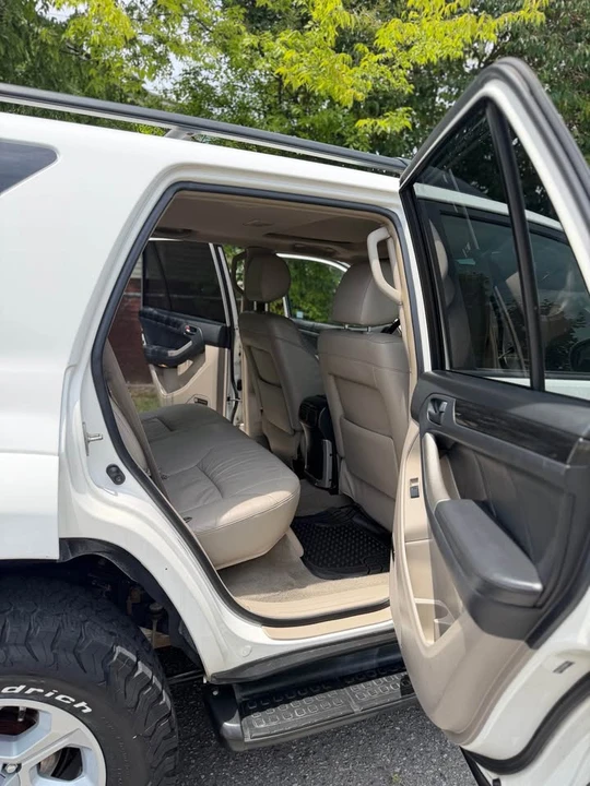 2009 Toyota 4Runner 4th Gen - Image 2 of 10