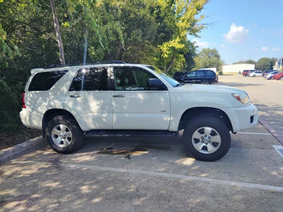 2009 Toyota 4Runner 4th Gen - Image 7 of 12