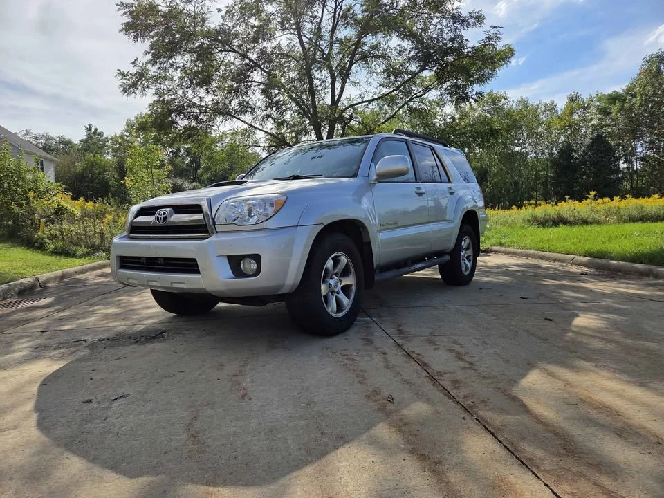 2009 Toyota 4Runner 4th Gen - Image 2 of 12
