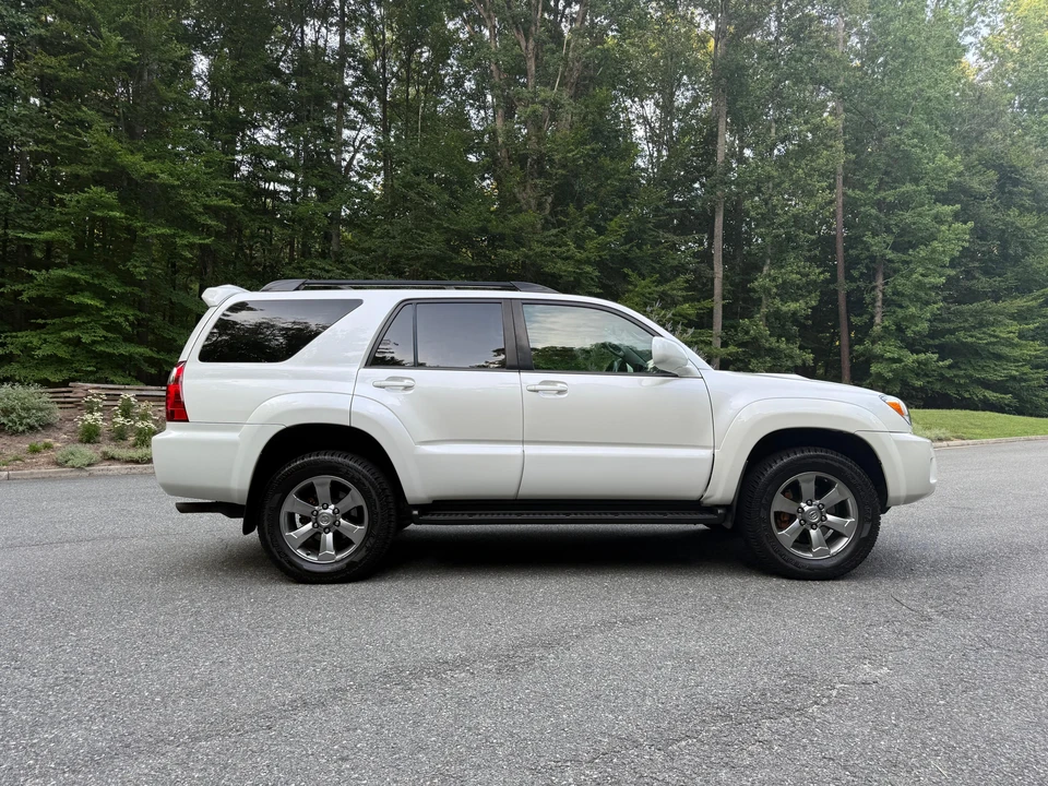 2009 Toyota 4Runner 4th Gen - Image 8 of 31