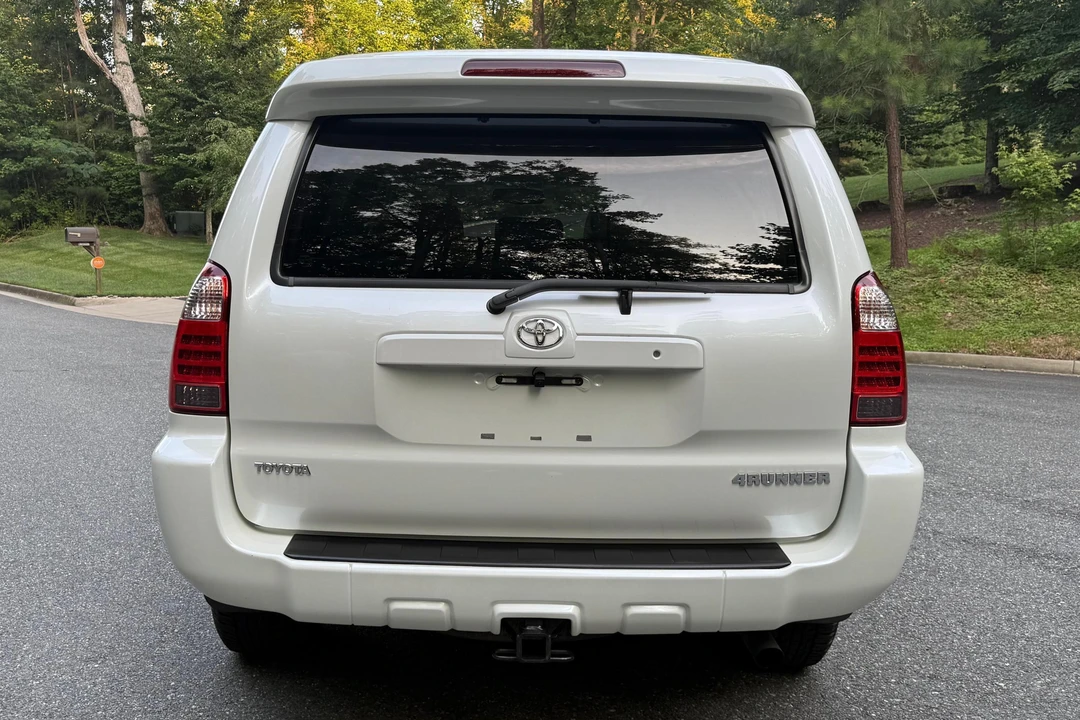 2009 Toyota 4Runner 4th Gen - Image 5 of 31