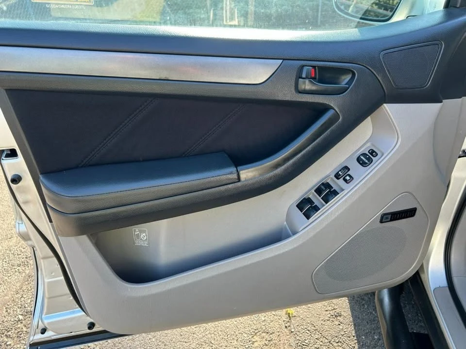 2009 Toyota 4Runner 4th Gen - Image 9 of 17