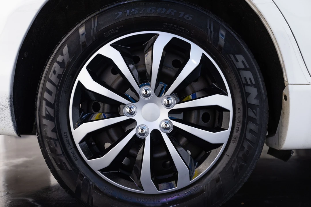 2009 Toyota Camry 6th Gen - Image 13 of 21