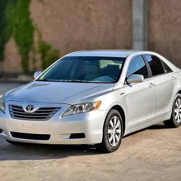 2009 Toyota Camry Hybrid LE Sedan 4D