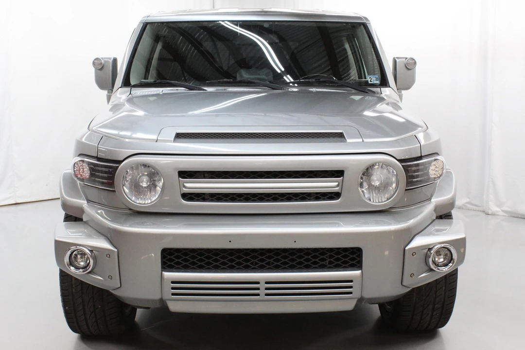 2009 Toyota FJ Cruiser - Image 2 of 5