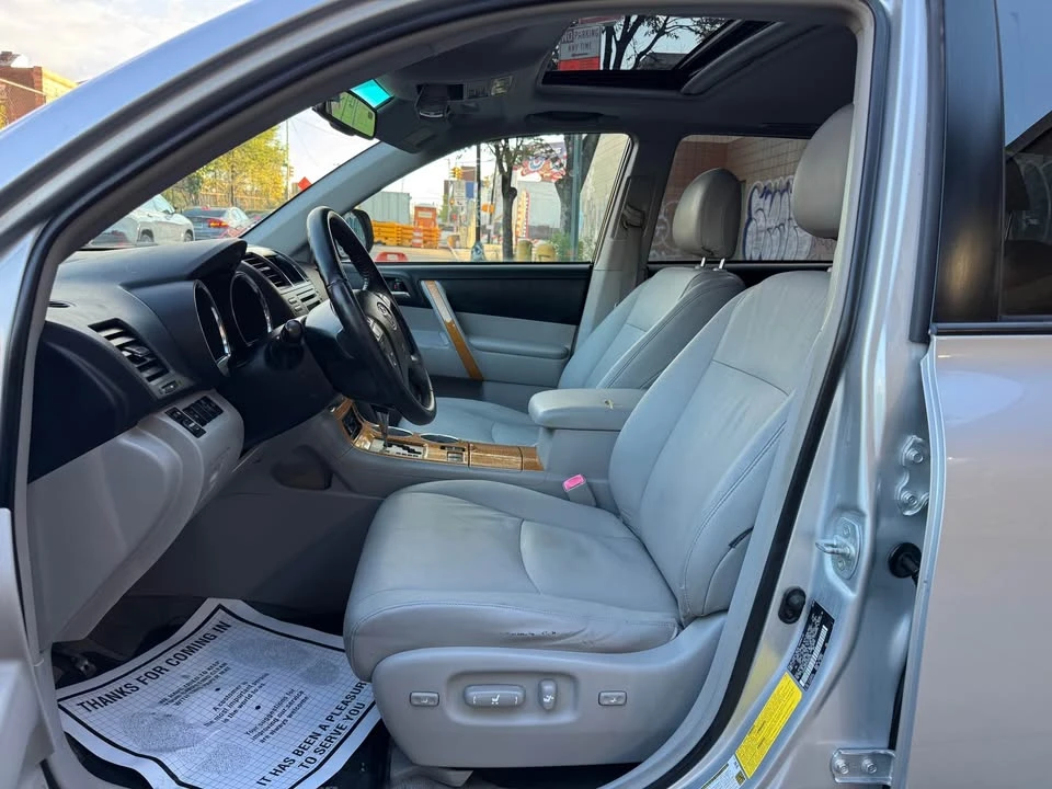 2009 Toyota Highlander - Image 10 of 11