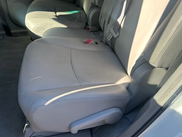2009 Toyota Highlander - Image 12 of 21