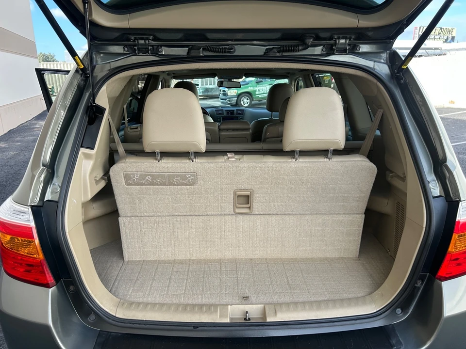 2009 Toyota Highlander - Image 8 of 21