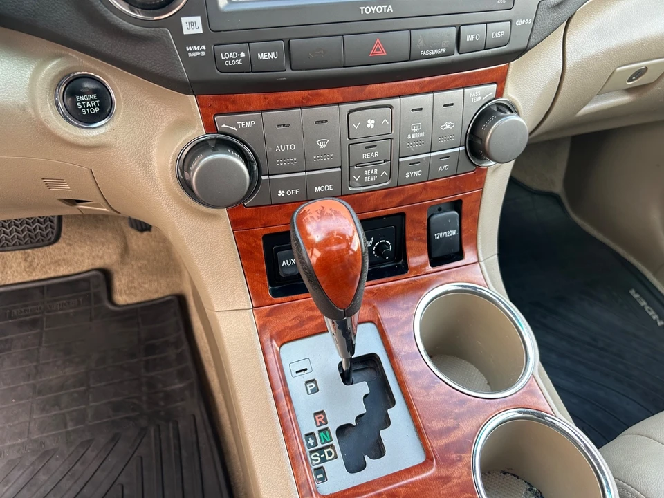 2009 Toyota Highlander - Image 17 of 21