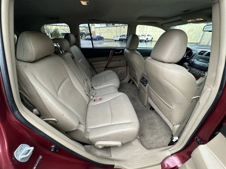 2009 Toyota Highlander - Image 14 of 21