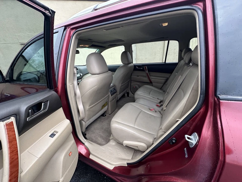 2009 Toyota Highlander - Image 15 of 21