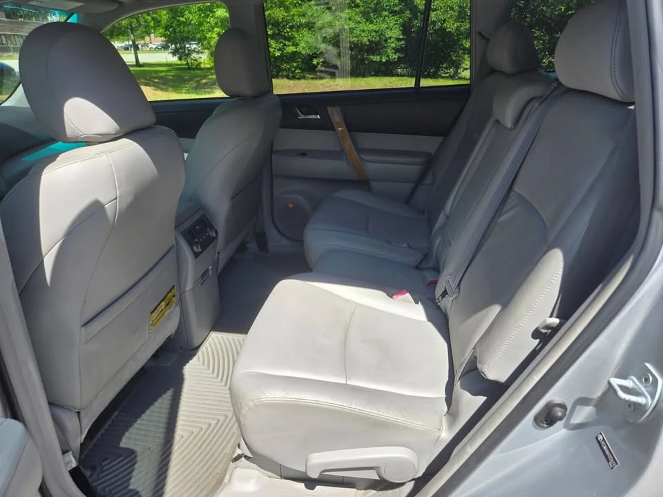 2009 Toyota Highlander - Image 13 of 20