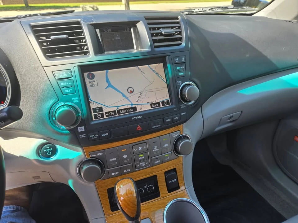 2009 Toyota Highlander - Image 10 of 20