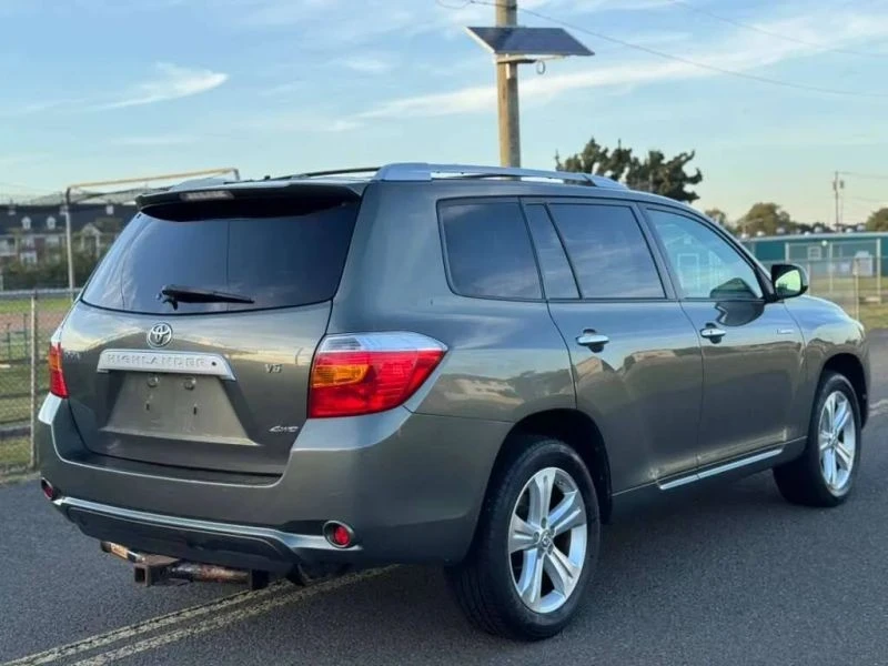 2009 Toyota Highlander - Image 8 of 12