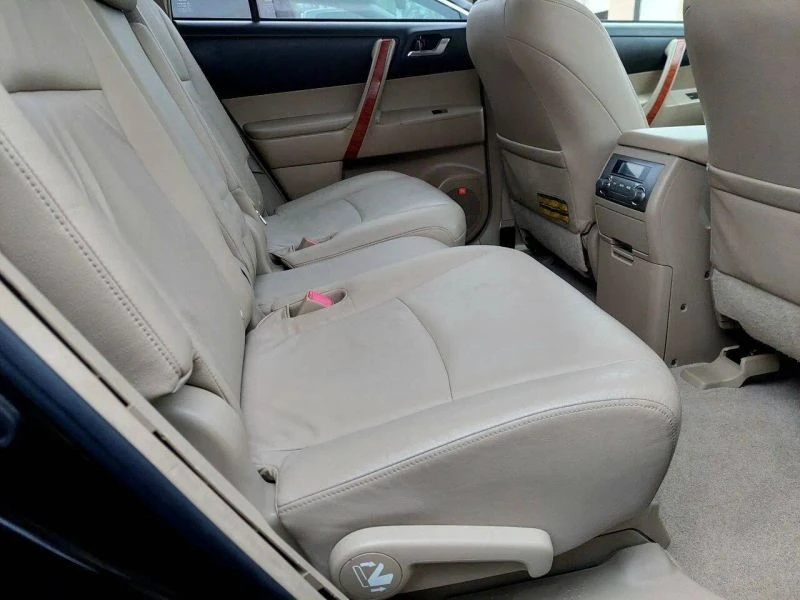2009 Toyota Highlander - Image 8 of 12
