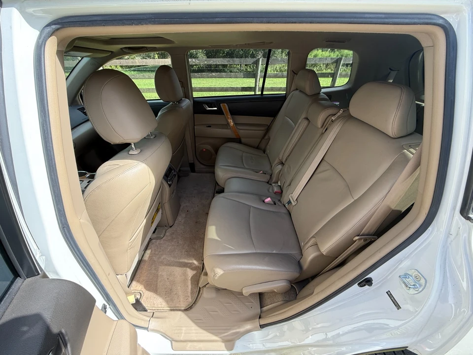 2009 Toyota Highlander - Image 12 of 19