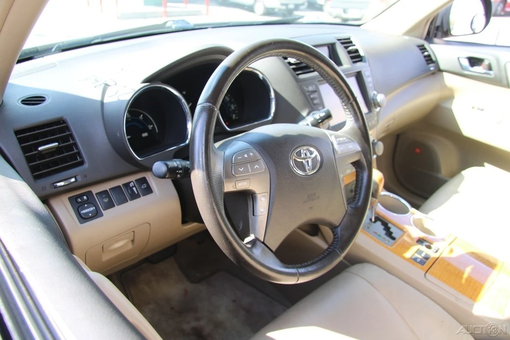 2009 Toyota Highlander - Image 12 of 21