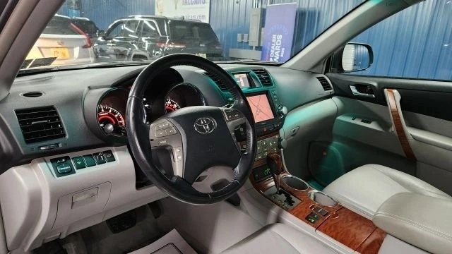 2009 Toyota Highlander - Image 8 of 12