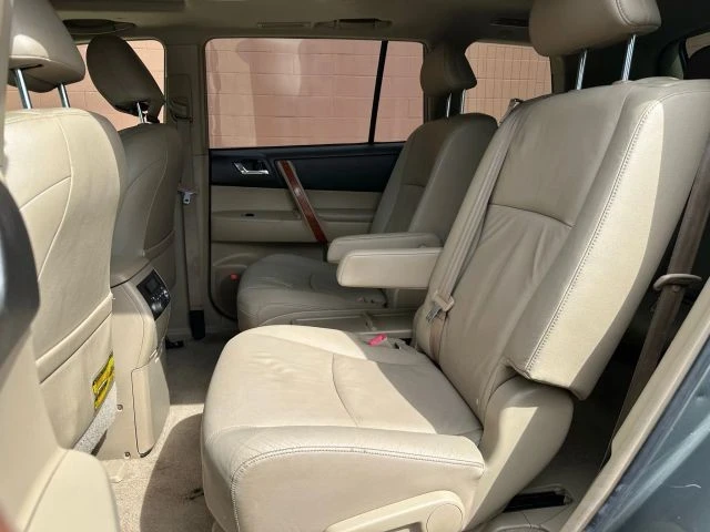 2009 Toyota Highlander - Image 20 of 21