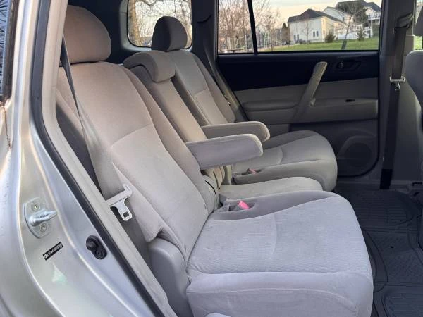 2009 Toyota Highlander - Image 12 of 21